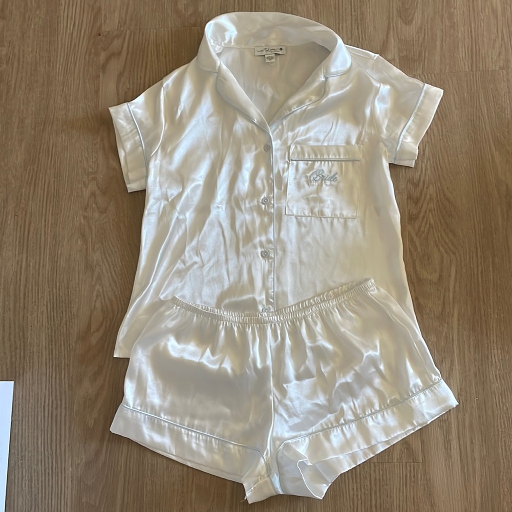 In Bloom by Jonquil Bride Pajama satin set size small